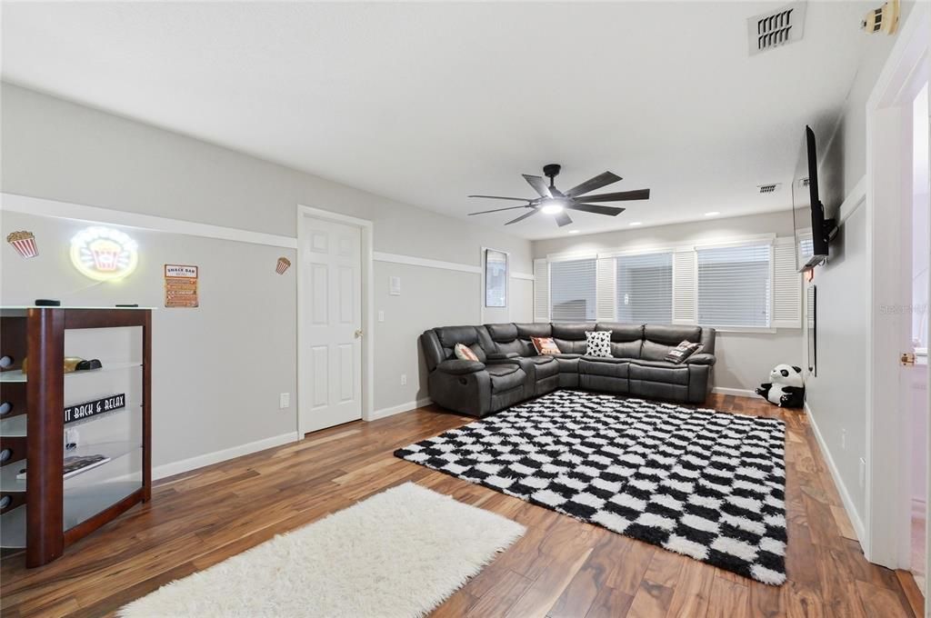 For Sale: $744,900 (5 beds, 4 baths, 4190 Square Feet)