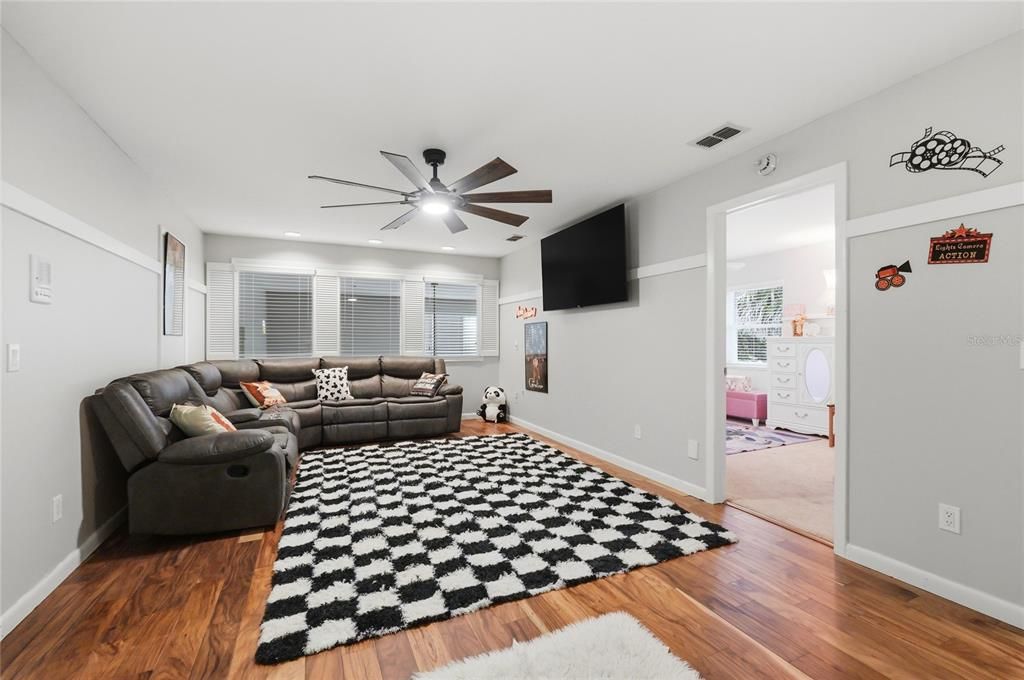 For Sale: $744,900 (5 beds, 4 baths, 4190 Square Feet)