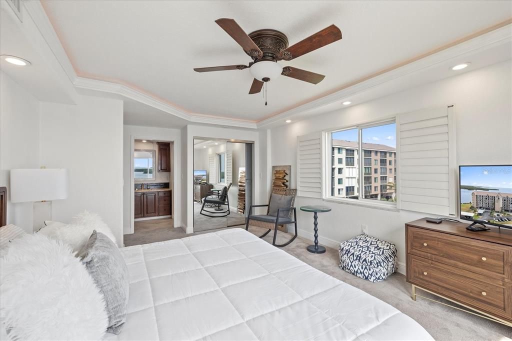 For Rent: $2,500 (2 beds, 2 baths, 1025 Square Feet)