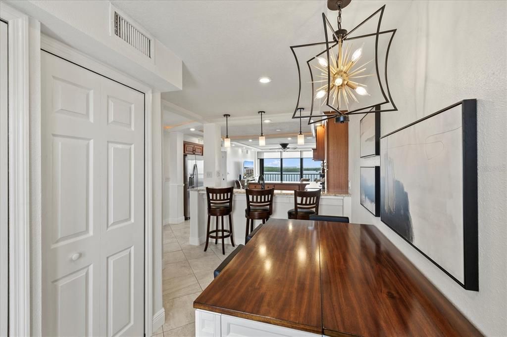 For Rent: $2,500 (2 beds, 2 baths, 1025 Square Feet)