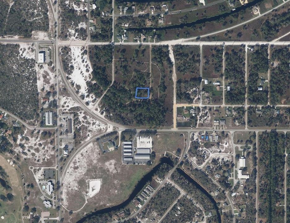 На продажу: $22,600 (0.47 acres)