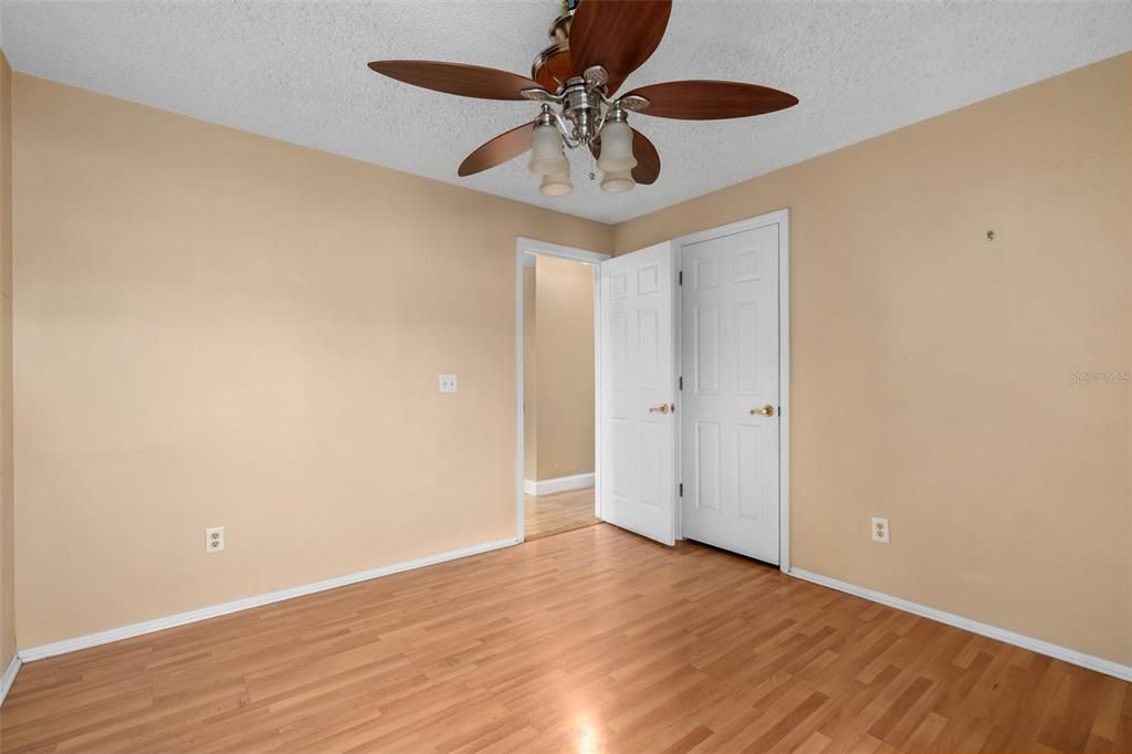 For Sale: $320,000 (3 beds, 2 baths, 1532 Square Feet)