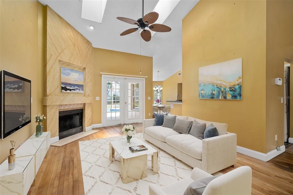 For Sale: $320,000 (3 beds, 2 baths, 1532 Square Feet)