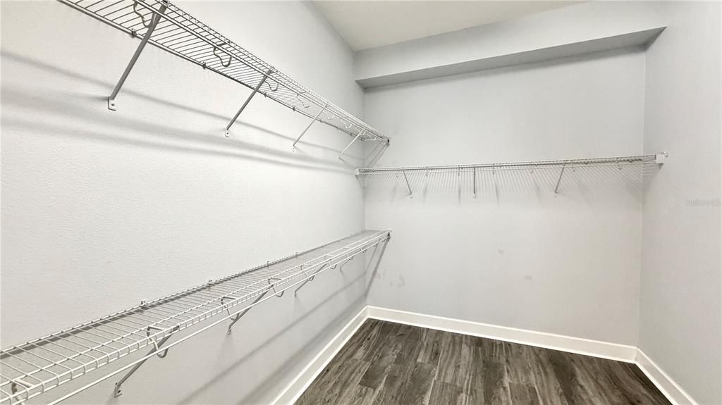 For Rent: $3,350 (4 beds, 2 baths, 1811 Square Feet)