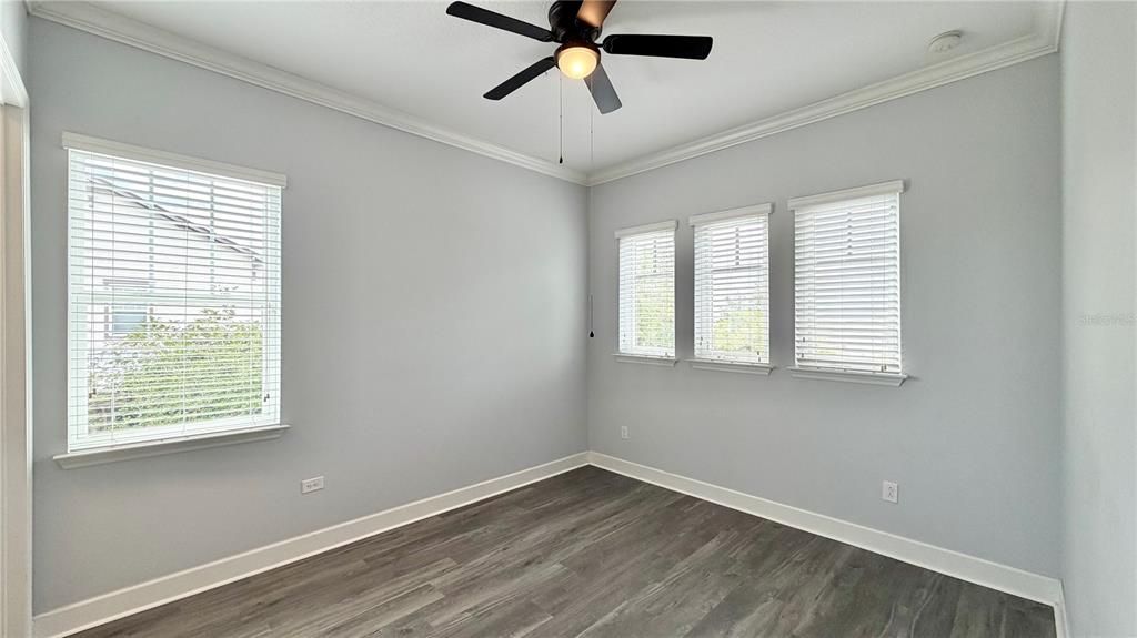 For Rent: $3,350 (4 beds, 2 baths, 1811 Square Feet)