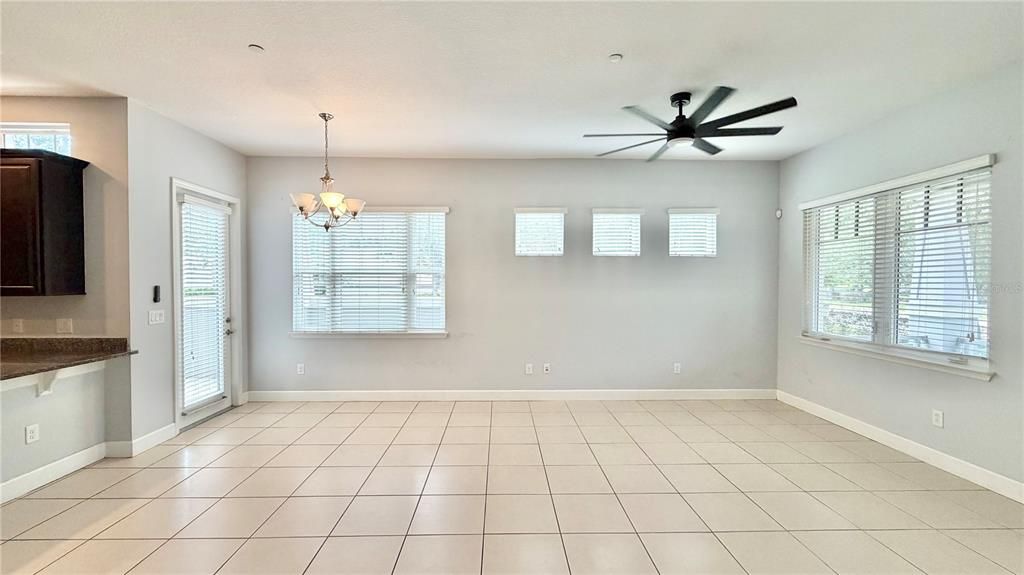 For Rent: $3,350 (4 beds, 2 baths, 1811 Square Feet)