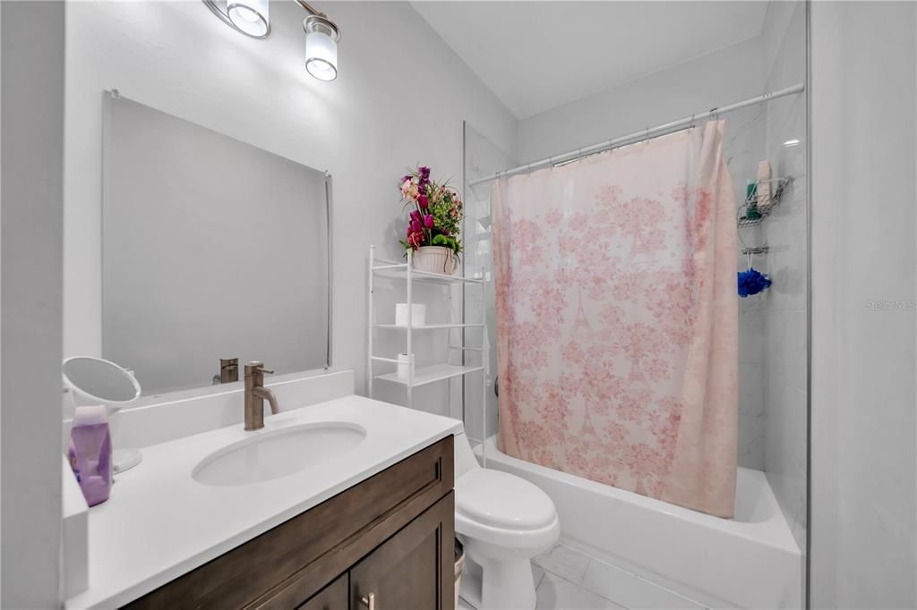 En Venta: $349,000 (3 camas, 2 baños, 1157 Pies cuadrados)