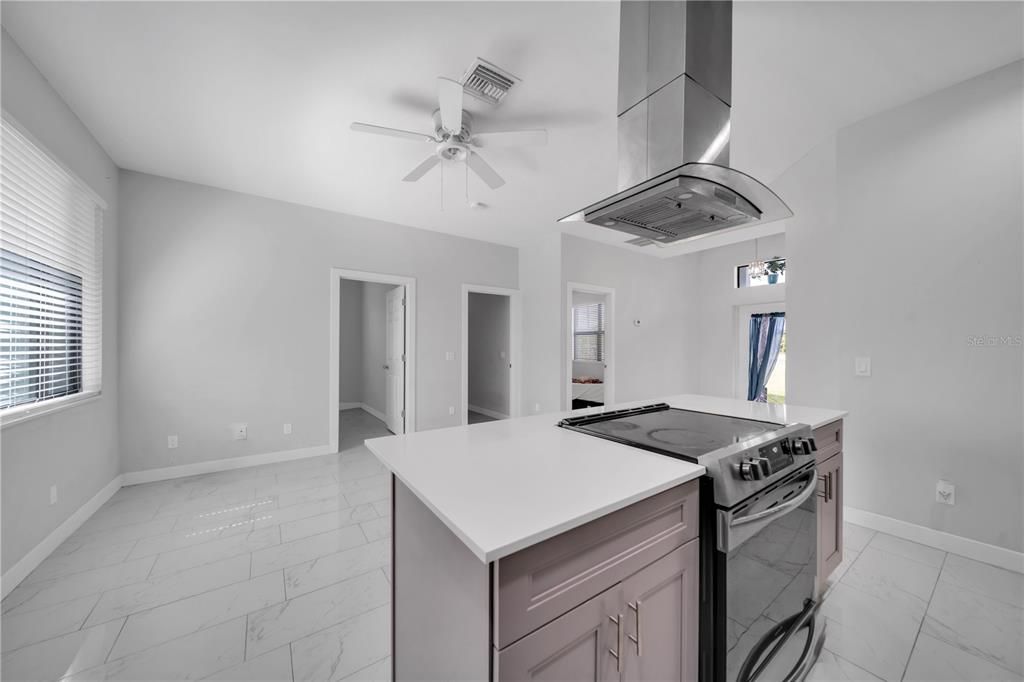 En Venta: $349,000 (3 camas, 2 baños, 1157 Pies cuadrados)