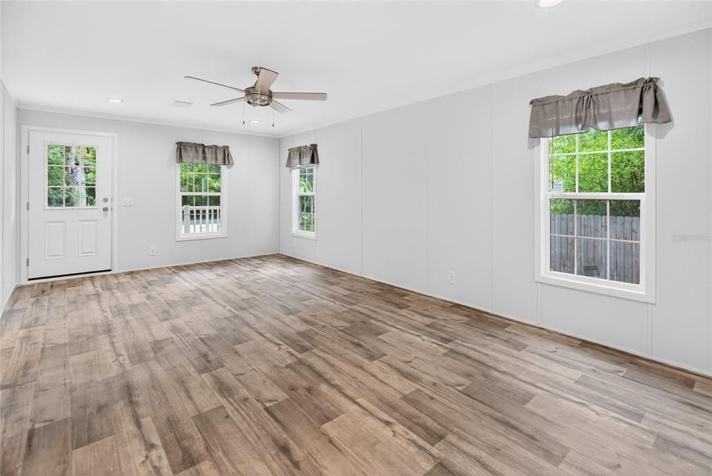 En Venta: $264,995 (3 camas, 2 baños, 1398 Pies cuadrados)