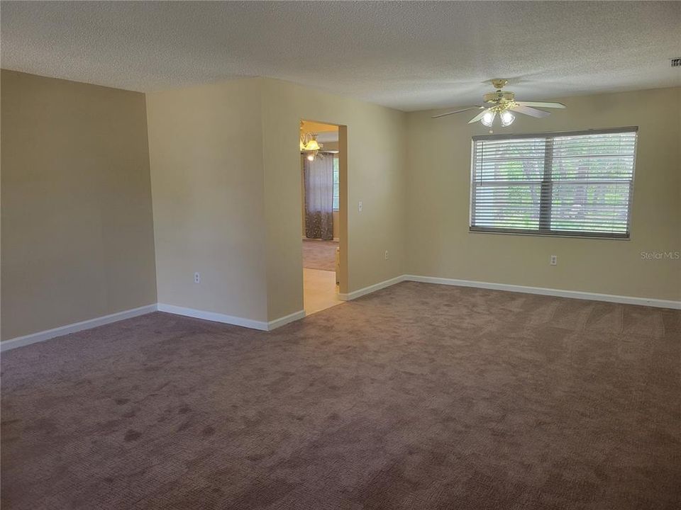En Venta: $229,000 (2 camas, 2 baños, 1310 Pies cuadrados)