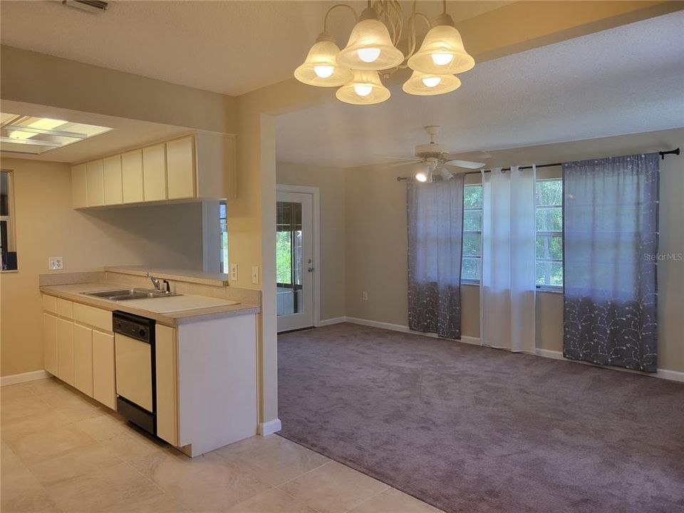 En Venta: $229,000 (2 camas, 2 baños, 1310 Pies cuadrados)