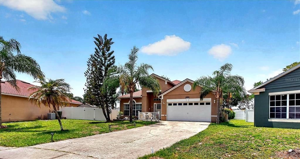 For Sale: $389,000 (4 beds, 2 baths, 1972 Square Feet)