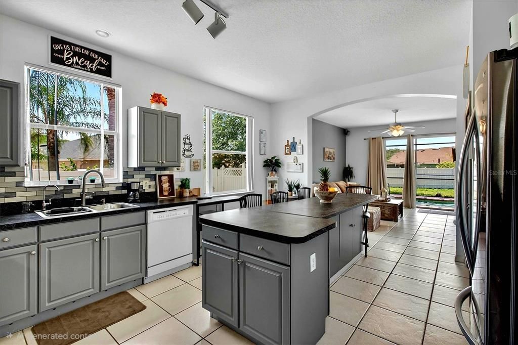 For Sale: $389,000 (4 beds, 2 baths, 1972 Square Feet)