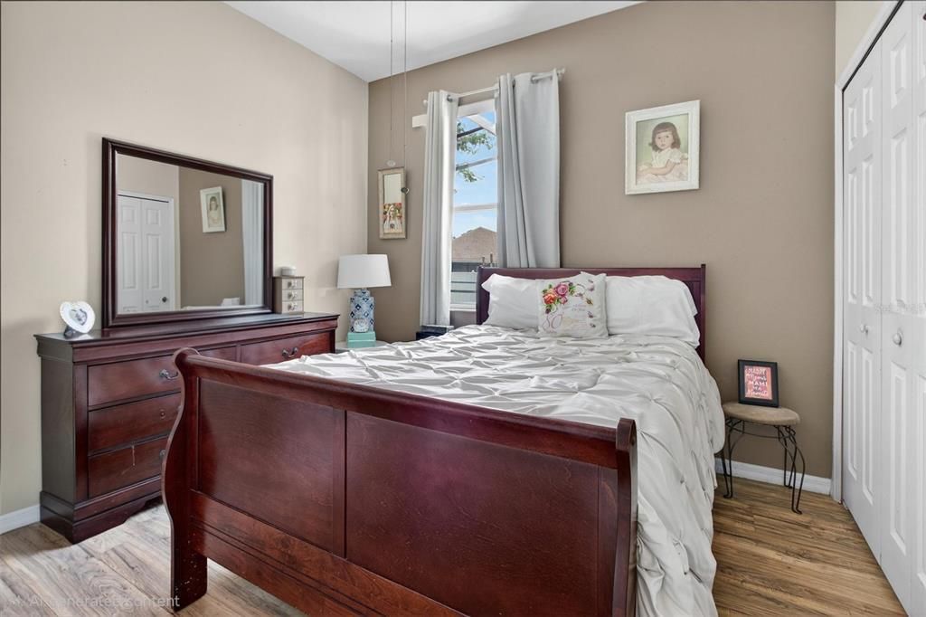 For Sale: $389,000 (4 beds, 2 baths, 1972 Square Feet)