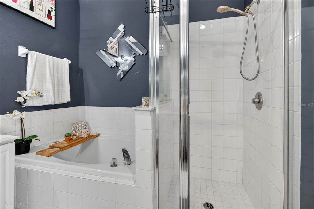 For Sale: $389,000 (4 beds, 2 baths, 1972 Square Feet)