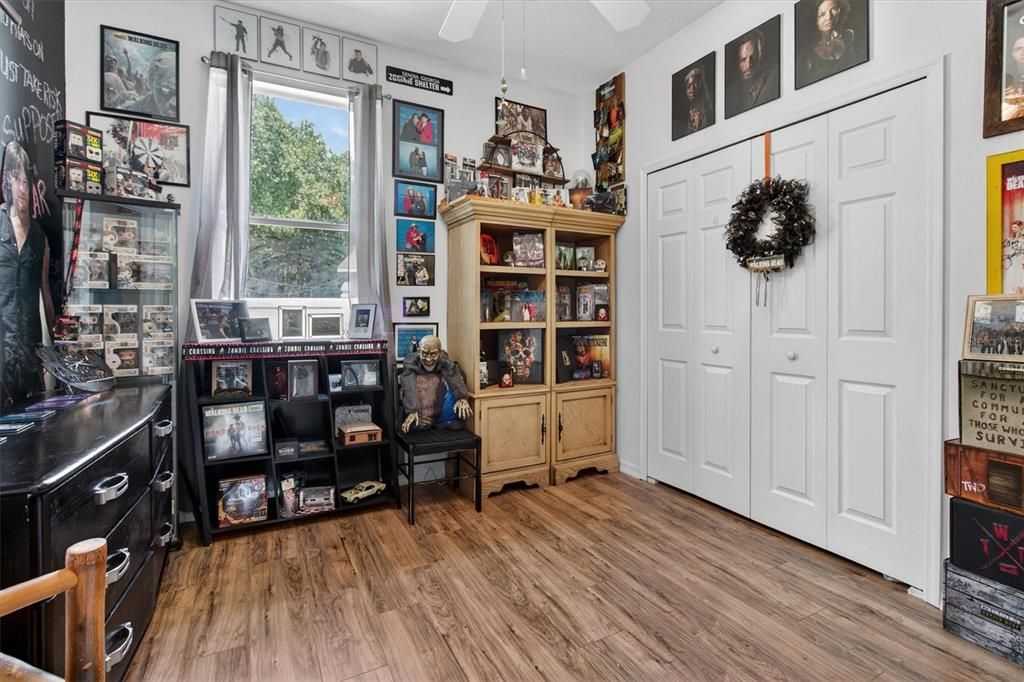 For Sale: $389,000 (4 beds, 2 baths, 1972 Square Feet)