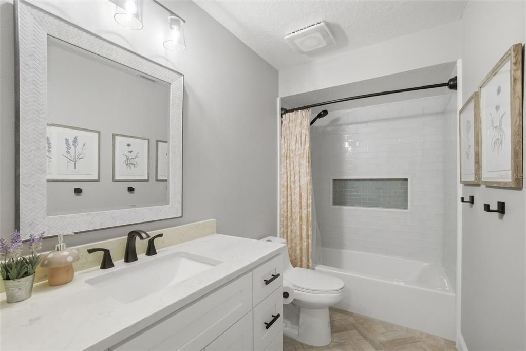 Activo con contrato: $399,000 (3 camas, 2 baños, 1579 Pies cuadrados)