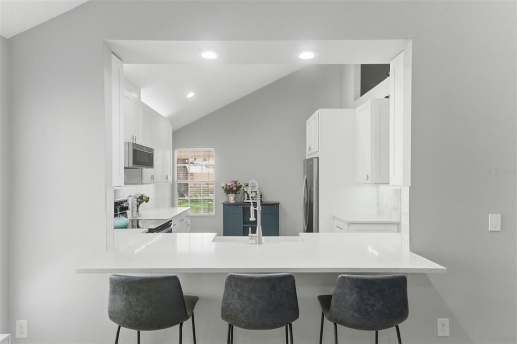 Activo con contrato: $399,000 (3 camas, 2 baños, 1579 Pies cuadrados)