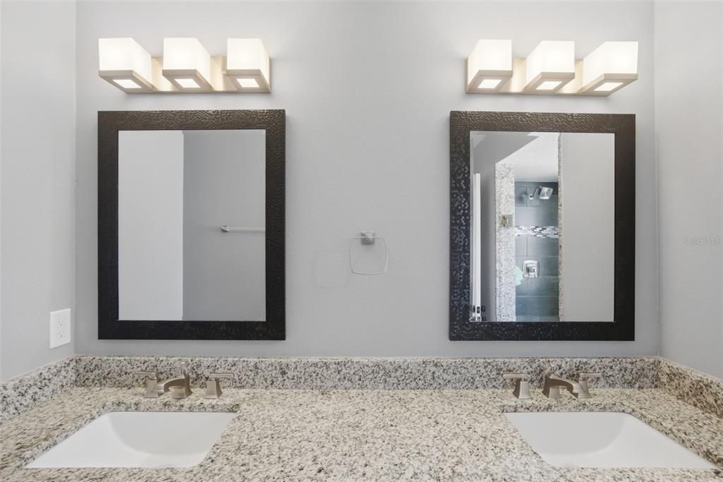 Activo con contrato: $399,000 (3 camas, 2 baños, 1579 Pies cuadrados)