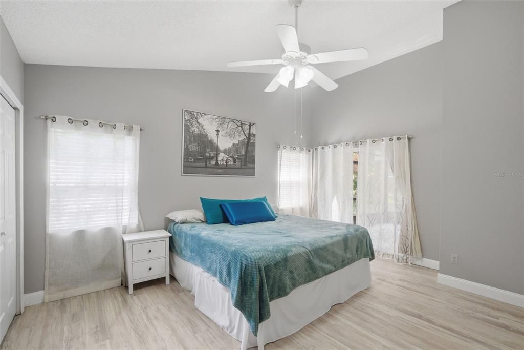Activo con contrato: $399,000 (3 camas, 2 baños, 1579 Pies cuadrados)