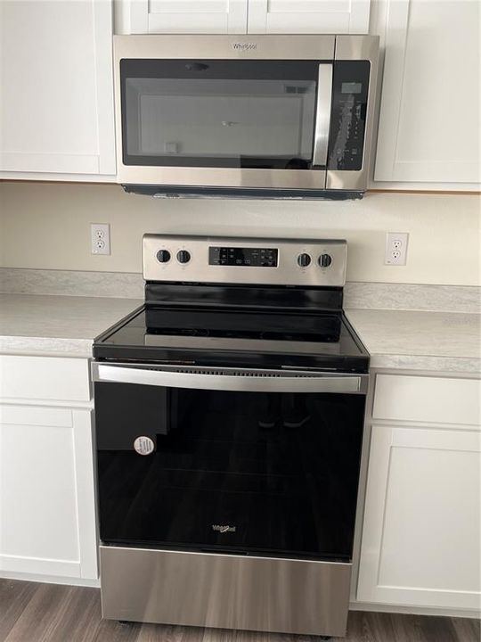 For Sale: $300,000 (4 beds, 2 baths, 1806 Square Feet)