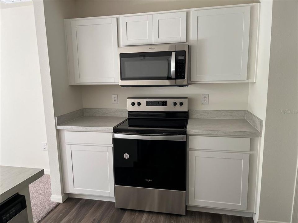 For Sale: $300,000 (4 beds, 2 baths, 1806 Square Feet)