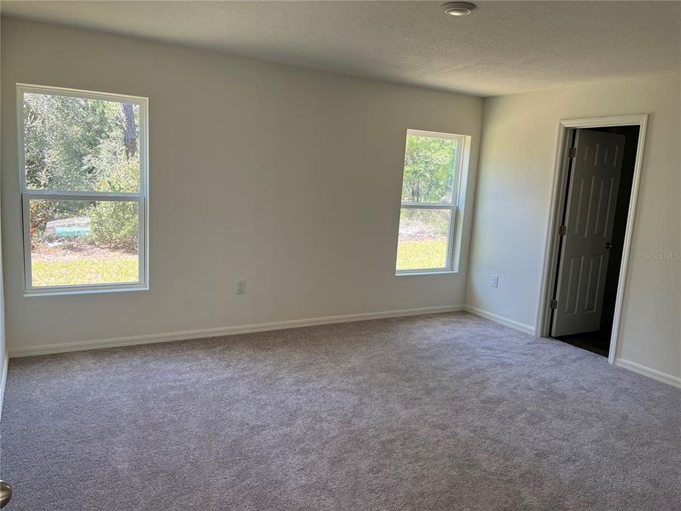 For Sale: $300,000 (4 beds, 2 baths, 1806 Square Feet)