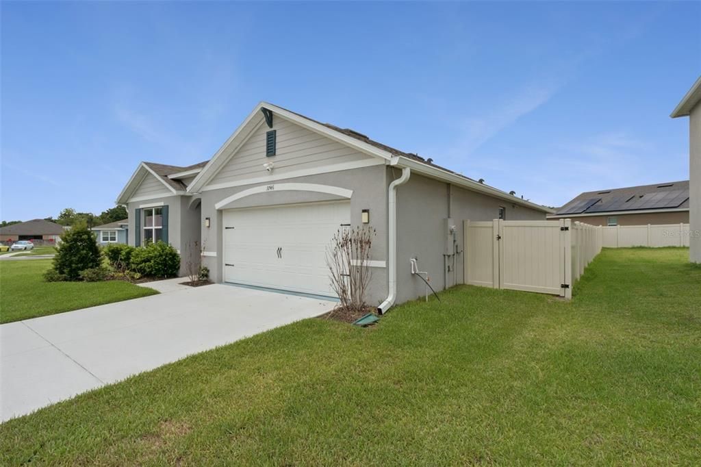 For Rent: $2,800 (4 beds, 2 baths, 1836 Square Feet)