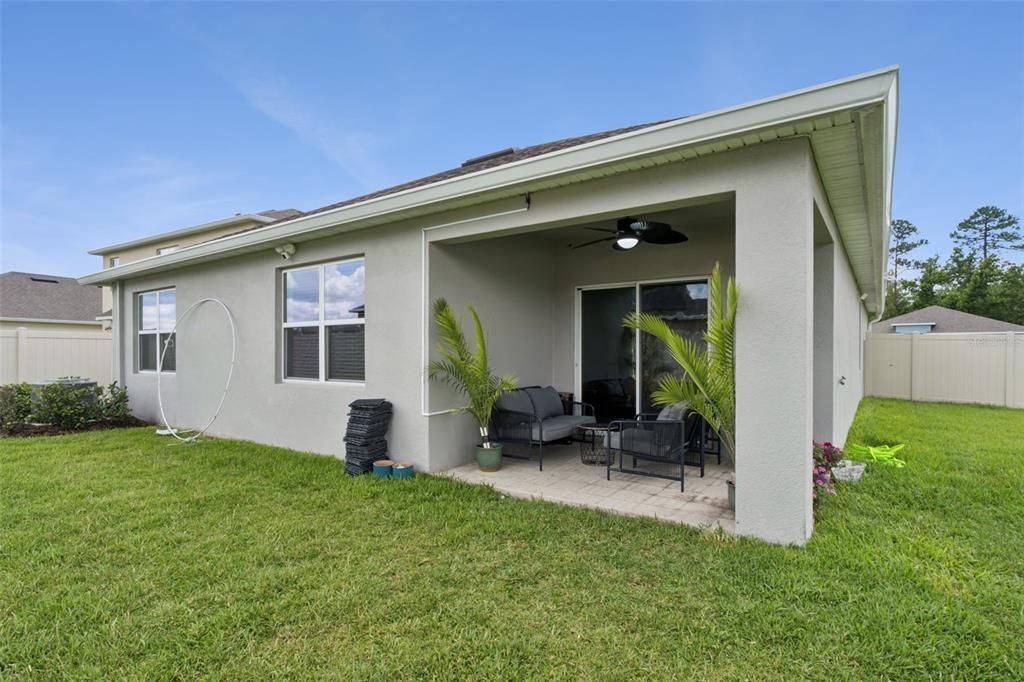 For Rent: $2,800 (4 beds, 2 baths, 1836 Square Feet)