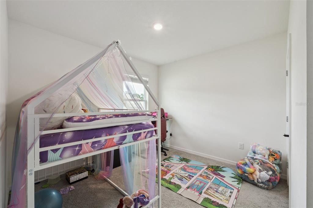 For Rent: $2,800 (4 beds, 2 baths, 1836 Square Feet)