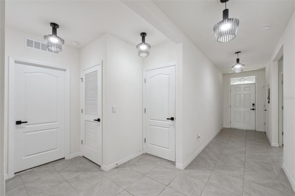 For Rent: $2,800 (4 beds, 2 baths, 1836 Square Feet)