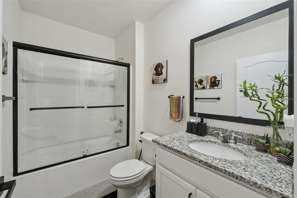 For Rent: $2,800 (4 beds, 2 baths, 1836 Square Feet)