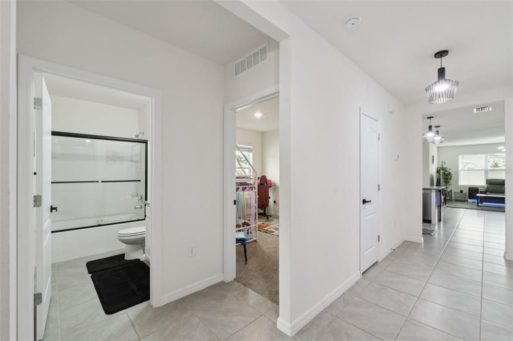 For Rent: $2,800 (4 beds, 2 baths, 1836 Square Feet)