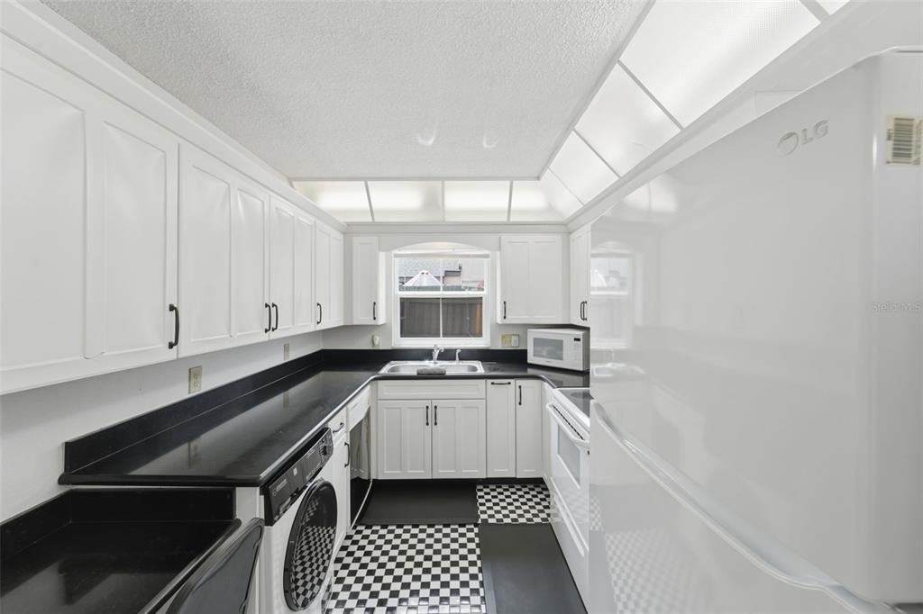 Activo con contrato: $135,000 (1 camas, 1 baños, 792 Pies cuadrados)