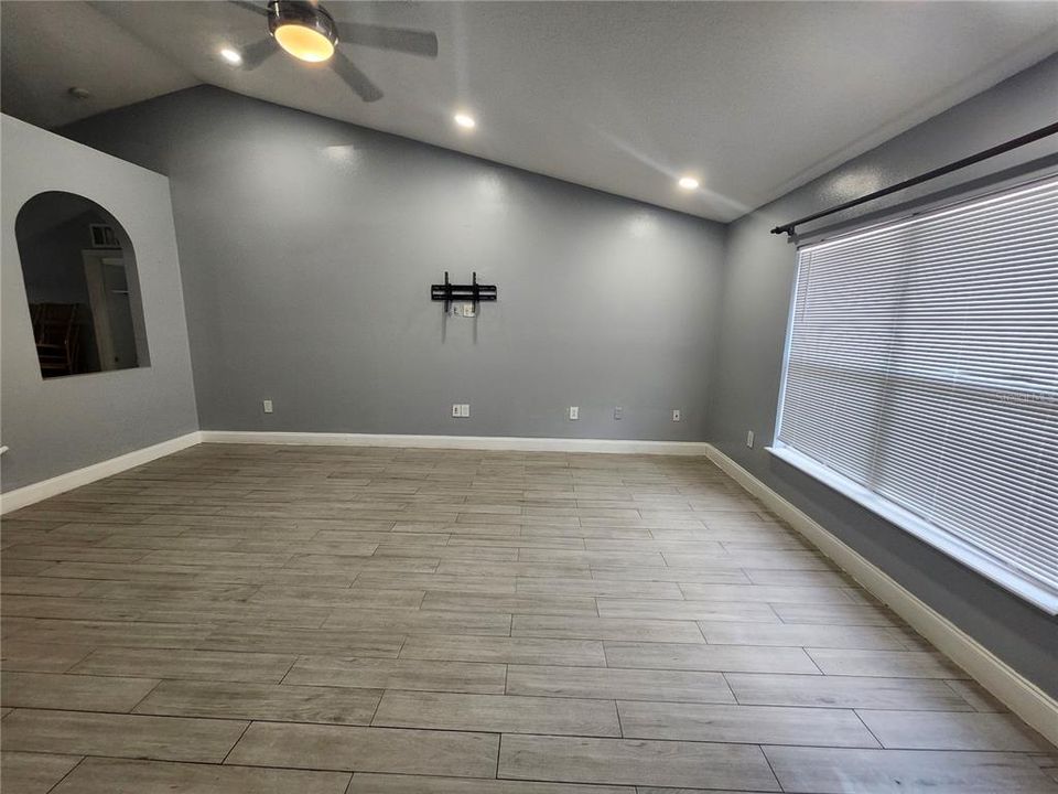 На продажу: $459,900 (4 спален, 2 ванн, 2236 Квадратных фут)
