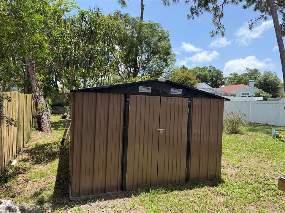 For Sale: $198,000 (3 beds, 2 baths, 960 Square Feet)