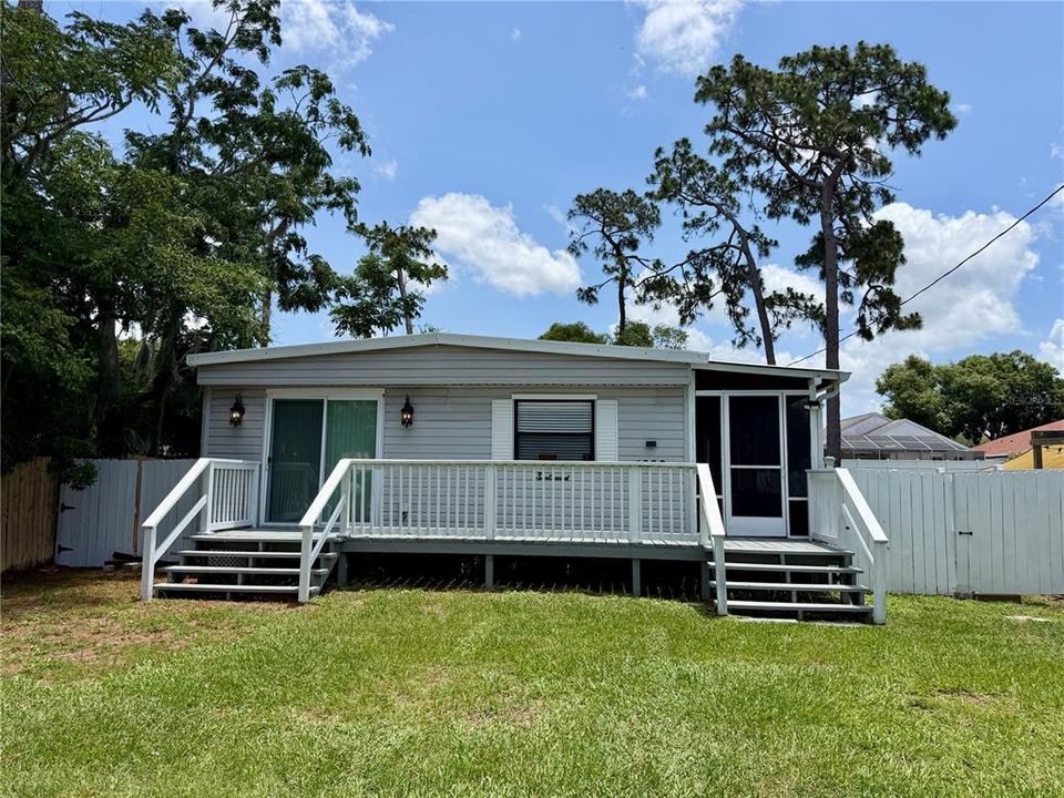 For Sale: $198,000 (3 beds, 2 baths, 960 Square Feet)