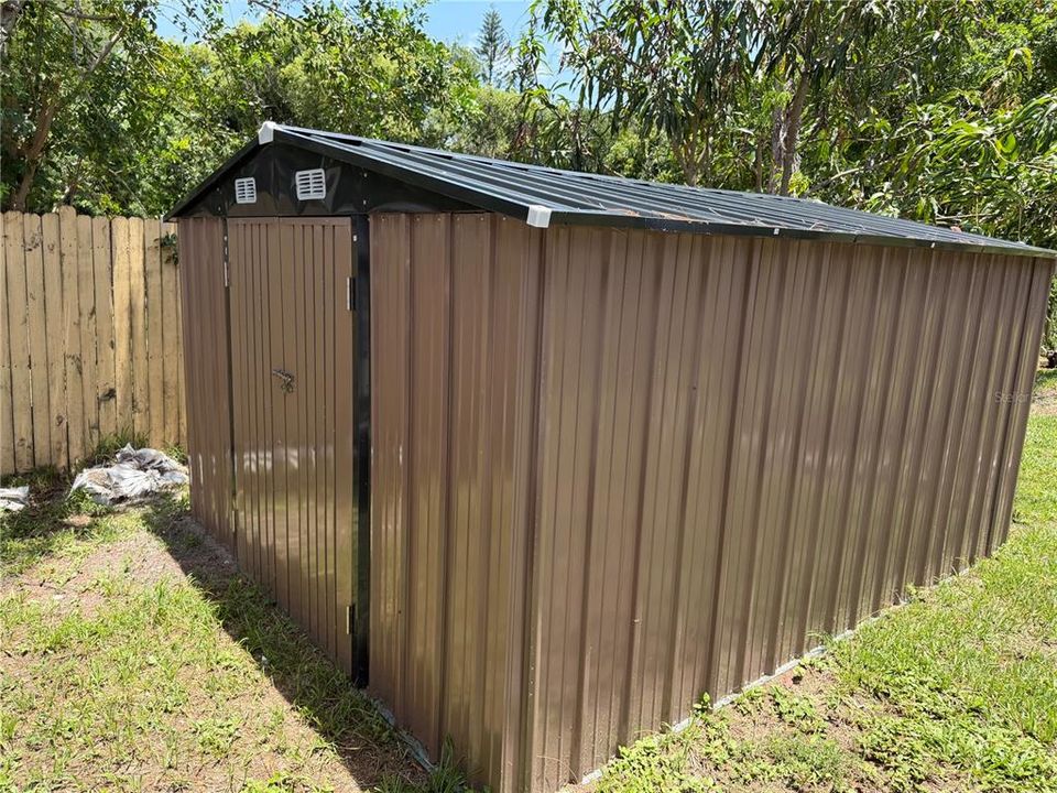 For Sale: $198,000 (3 beds, 2 baths, 960 Square Feet)