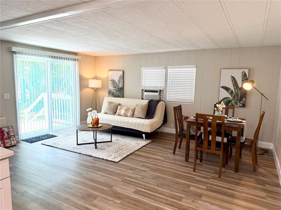For Sale: $198,000 (3 beds, 2 baths, 960 Square Feet)