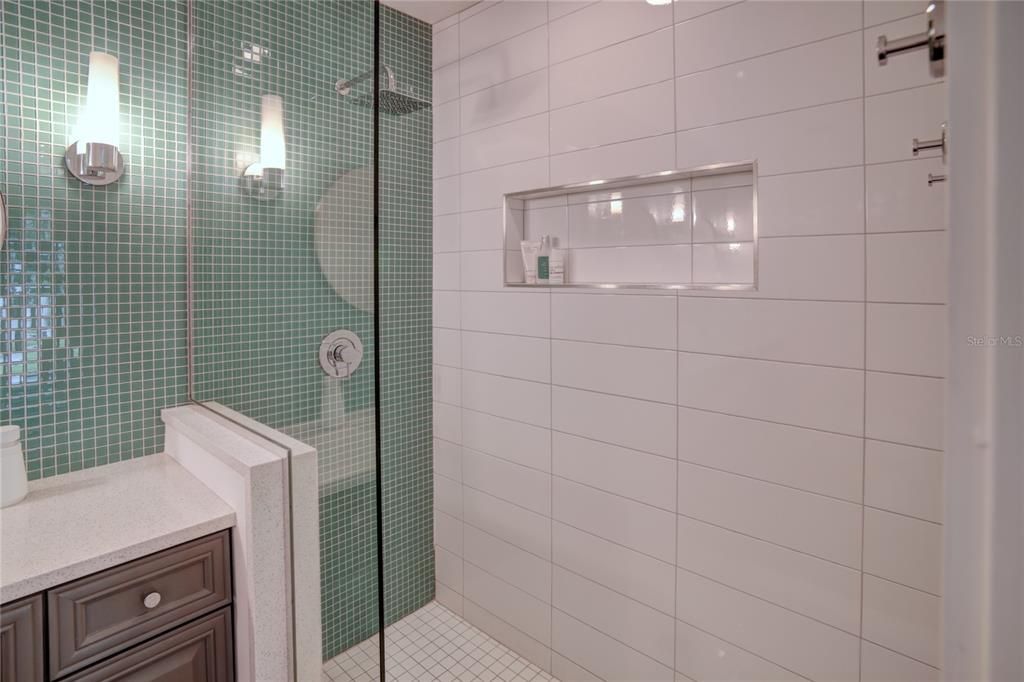 На продажу: $895,000 (3 спален, 2 ванн, 2090 Квадратных фут)