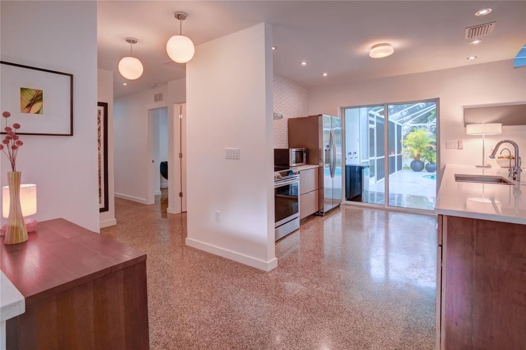 На продажу: $895,000 (3 спален, 2 ванн, 2090 Квадратных фут)