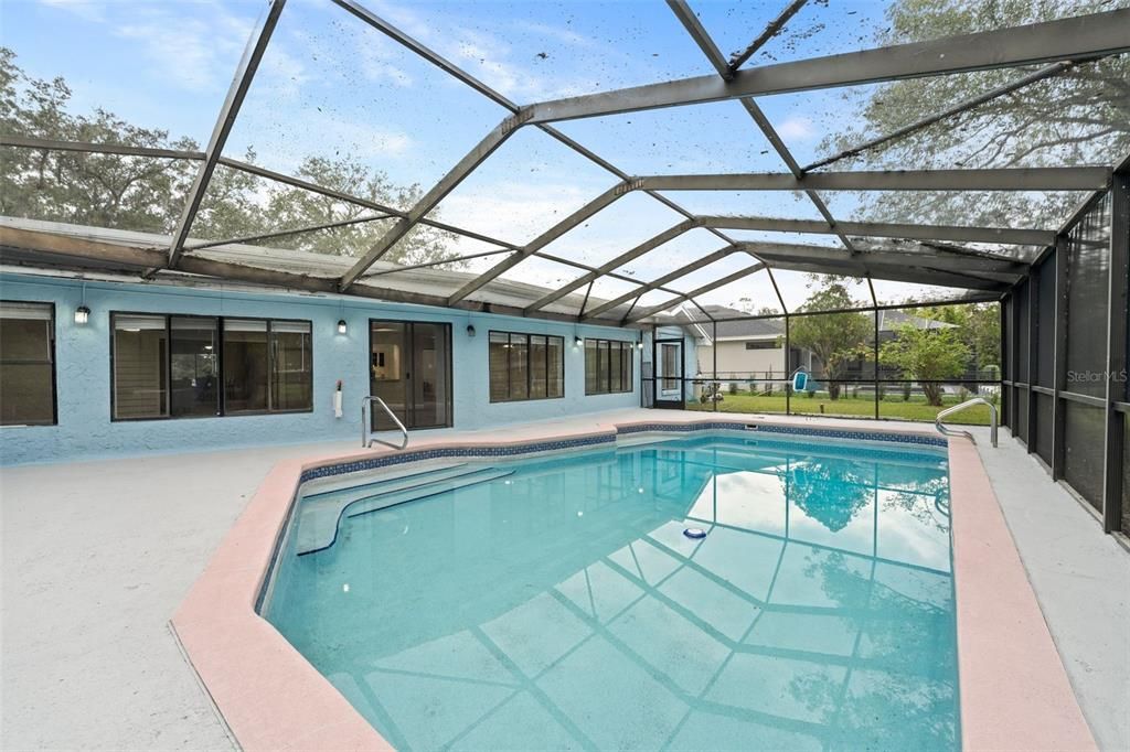 For Rent: $3,900 (4 beds, 3 baths, 3542 Square Feet)