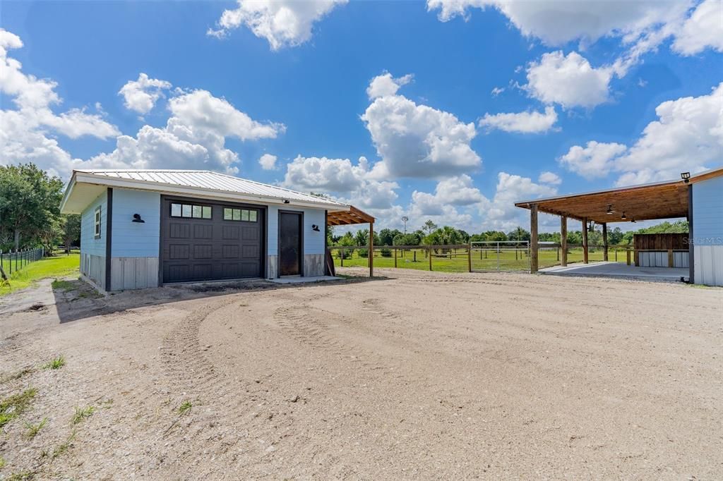 For Sale: $325,000 (3 beds, 2 baths, 1056 Square Feet)