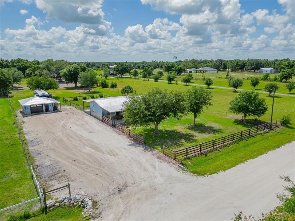 For Sale: $325,000 (3 beds, 2 baths, 1056 Square Feet)