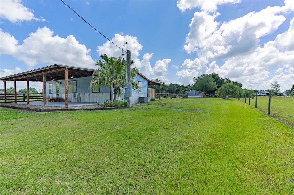 For Sale: $325,000 (3 beds, 2 baths, 1056 Square Feet)