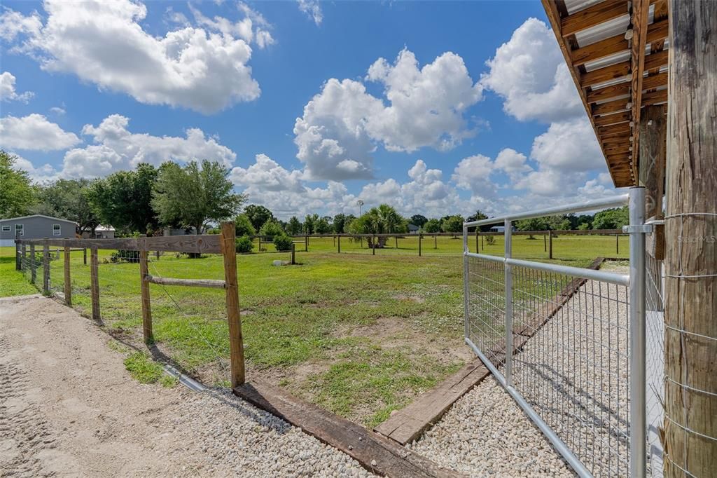 For Sale: $325,000 (3 beds, 2 baths, 1056 Square Feet)