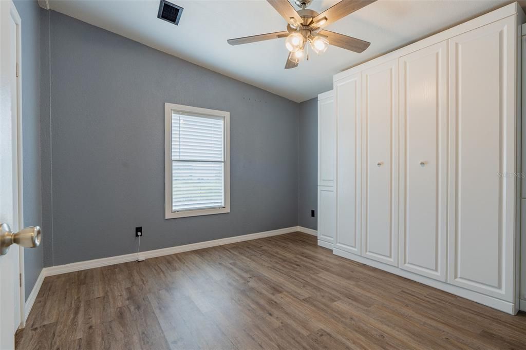 For Sale: $325,000 (3 beds, 2 baths, 1056 Square Feet)