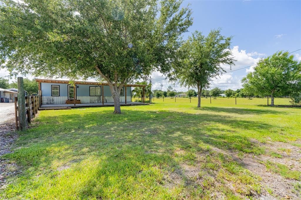 For Sale: $325,000 (3 beds, 2 baths, 1056 Square Feet)