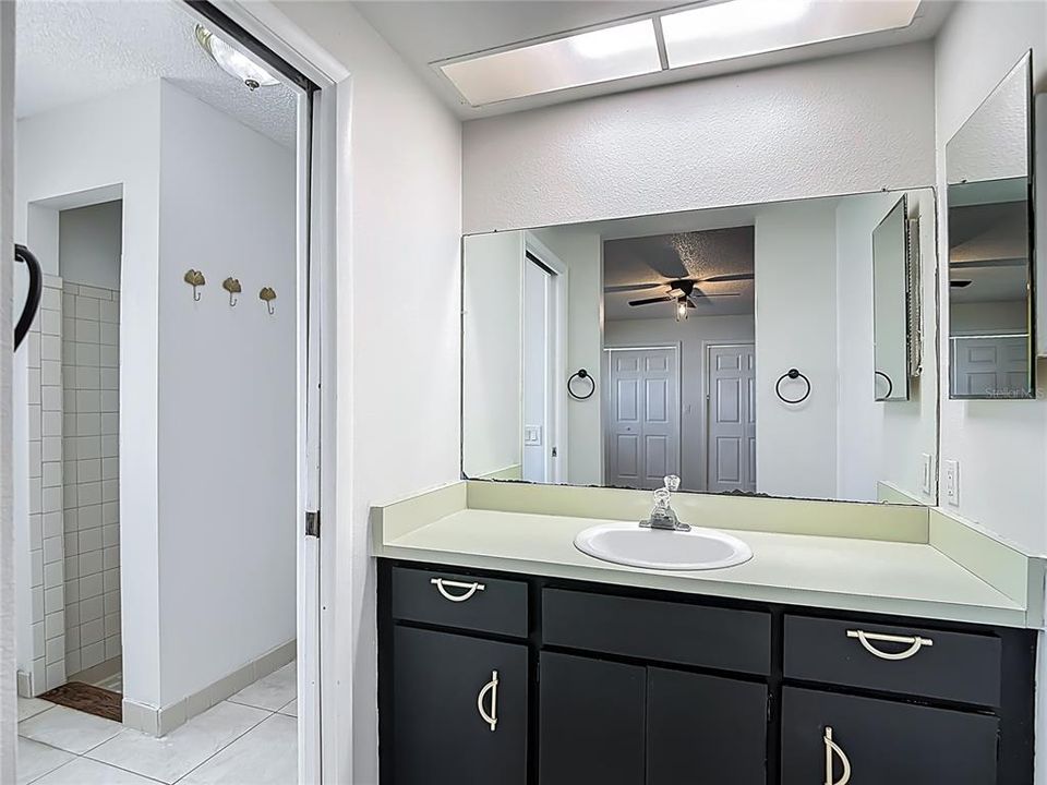 For Sale: $300,000 (3 beds, 2 baths, 1689 Square Feet)