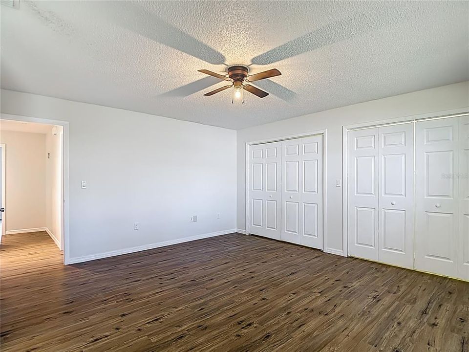 For Sale: $300,000 (3 beds, 2 baths, 1689 Square Feet)